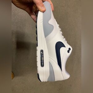 Nike Air Max 1 (New) size 11 color: platinum tint/dark obsidian
